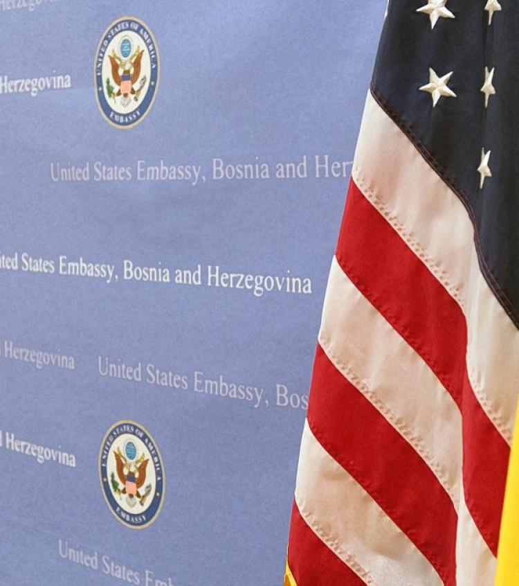 Ambasada SAD-a citira Ustav BiH u kojem se kaže da entiteti ne mogu regulisati državnu imovinu